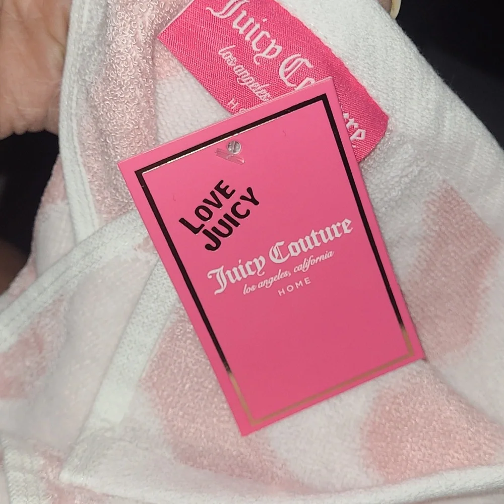Juicy Couture Light Pink Wave Hand Towel